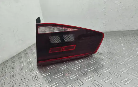 Volkswagen PASSAT B8 Rear/tail lights 3G9945094H