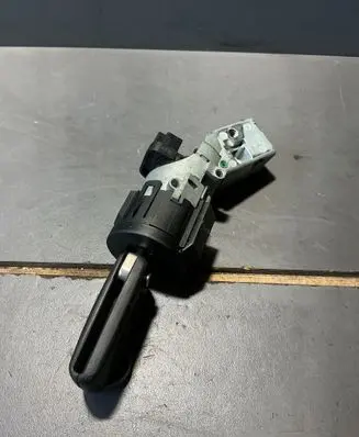 Peugeot 407 Ignition lock 9663123280