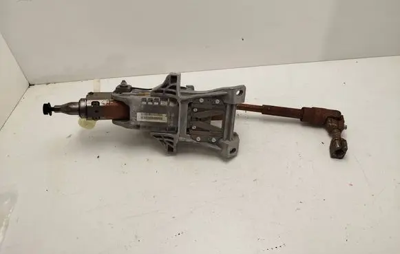 Ford Kuga I Steering wheel axle 8V413C529DC T0901220066