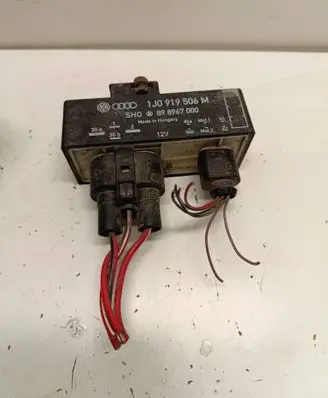 Skoda Roomster (5J) Coolant fan relay 1J0919506M 898967000