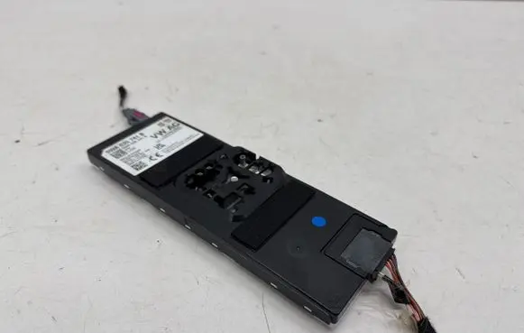 Volkswagen Multivan T7 Aerial antenna amplifier 5WA035741B