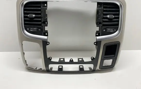 Dodge RAM 1500 DS Radio/GPS head unit trim 1VY951X9AC 1WP34DX9AA