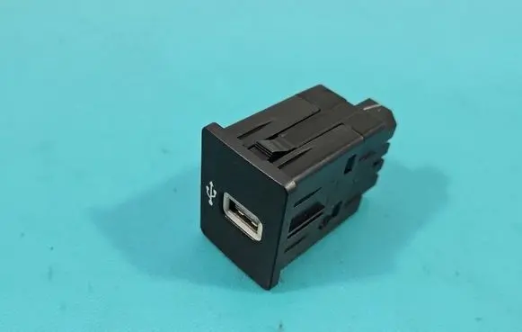 Ford Focus USB socket connector HS7T14F014AC IMPRK1584145