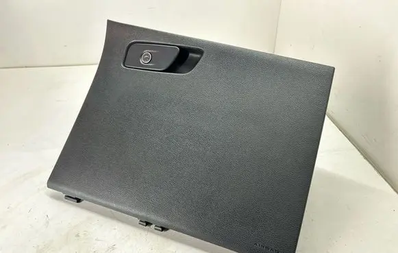 Chrysler Pacifica Glove box lid/cover 5RL34TRMAE