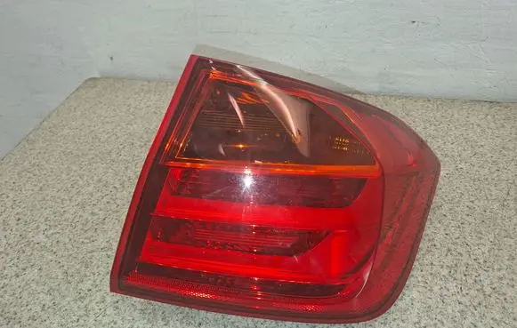 BMW 3 F30 F35 F31 Rear/tail lights 7372784 H47372784025AD 18361112