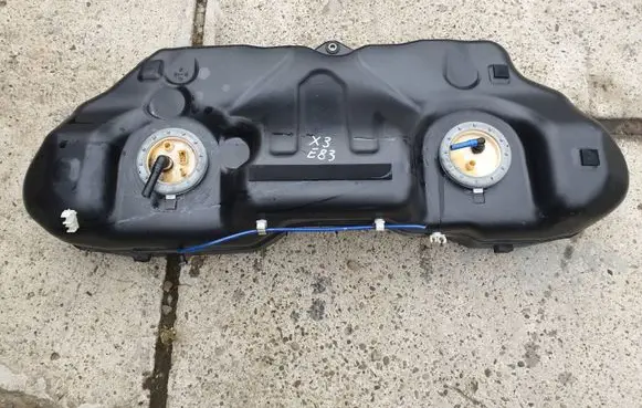 BMW X3 E83 Fuel tank 