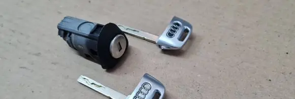 Audi A4 S4 B9 Coupe door lock (next to the handle) 107837168DS