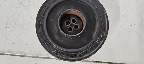 BMW 5 E60 E61 Crankshaft pulley 7799153