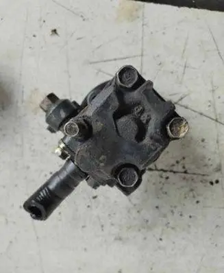 Opel Frontera A Power steering pump