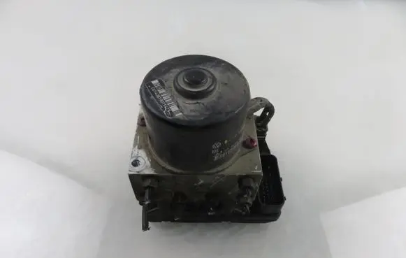 Skoda Octavia Mk1 (1U) ABS Pump 1J0907379 1J0614117A 10094603203