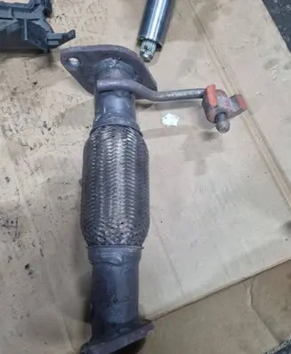 Hyundai i30 Muffler pipe connector clamp
