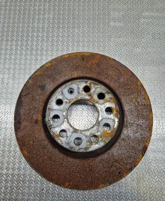 Volkswagen Touran I Front brake disc