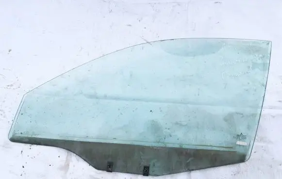 Mitsubishi Carisma Front door window glass four-door