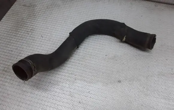 Intercooler hose/pipe