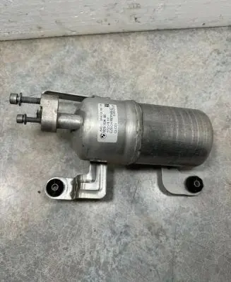 BMW i3 Other engine bay part 9290504 64509290504