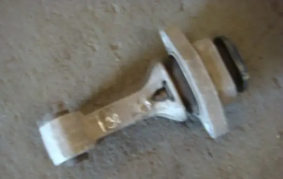 Hyundai i30 Engine mount bracket