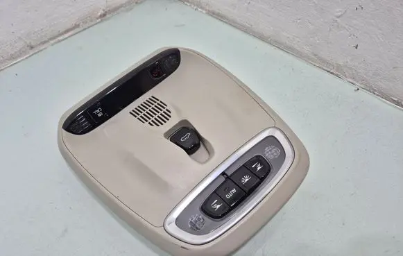 Volvo S60 Front seat light 31479143AA0