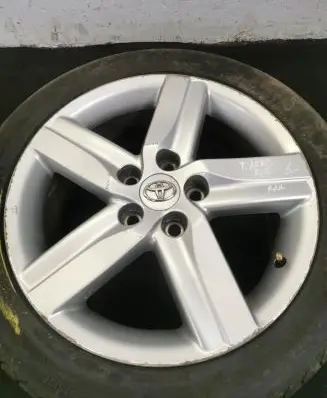 Toyota Auris 150 R17 alloy rim 
