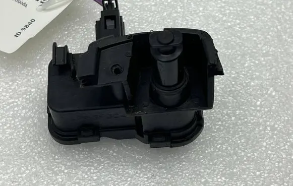 Volkswagen T-Roc Fuel tank cap lock 7P0810773F