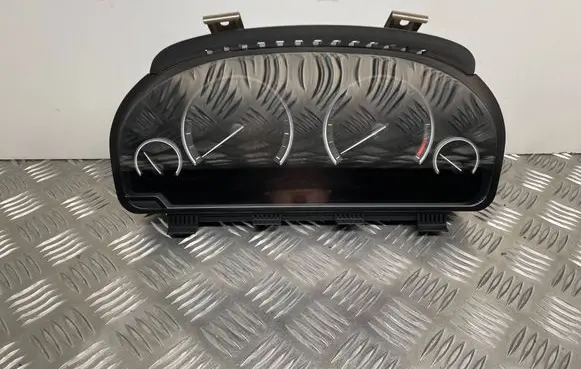 BMW 5 F10 F11 Speedometer (instrument cluster) 9363248