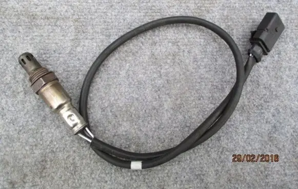 Volkswagen Golf VII Lambda probe sensor AUDI04E906262A