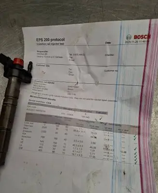 Mercedes-Benz R W251 Fuel injector A6420700587 5545115