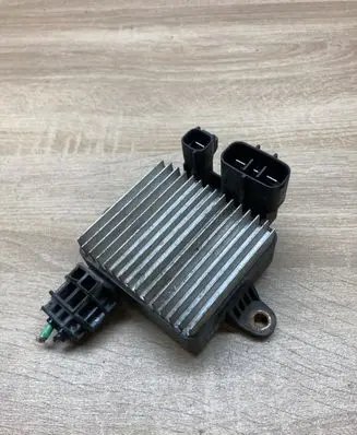 Hyundai Sonata Coolant fan relay 253853K400