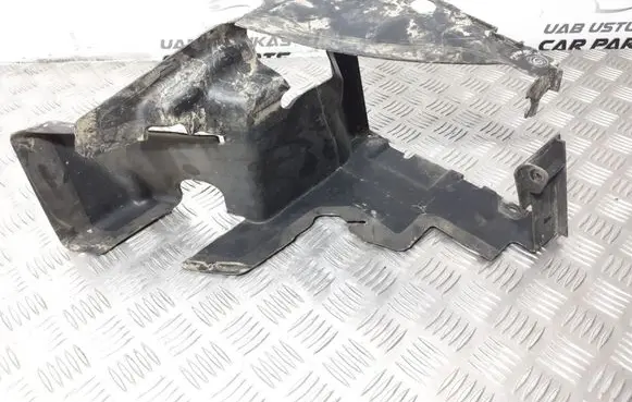 Audi A8 S8 D3 4E Intercooler air channel guide 4E0117336G