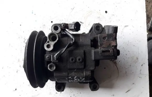 Renault Laguna I Air conditioning (A/C) compressor (pump)