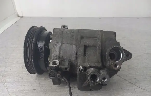Volkswagen PASSAT B5.5 Air conditioning (A/C) compressor (pump) 