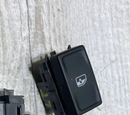 Skoda Octavia Mk3 (5E) Electric window control switch 5E0959855A