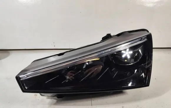 Skoda Scala Headlight/headlamp 657941015A 90176078