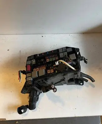 Toyota Auris E180 Fuse box set 9008087021 8266202A80