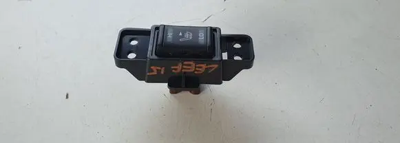 Nissan Leaf I (ZE0) Seat heating switch