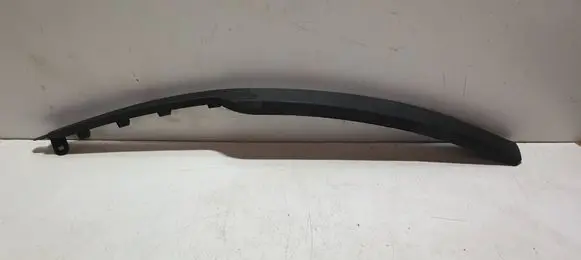 Front bumper lip