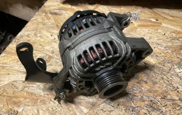 Opel Zafira B Generator/alternator 13158050 0124425027