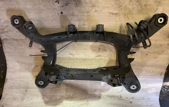 BMW 1 E82 E88 Rear subframe 6783713 51167837131 33316783713