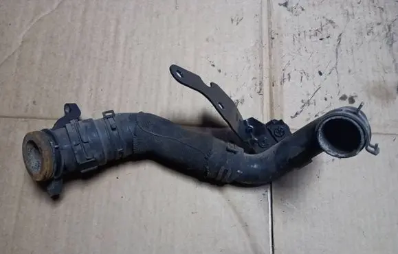 Land Rover Range Rover Sport L320 Intercooler hose/pipe PEU500140 R8Z9A