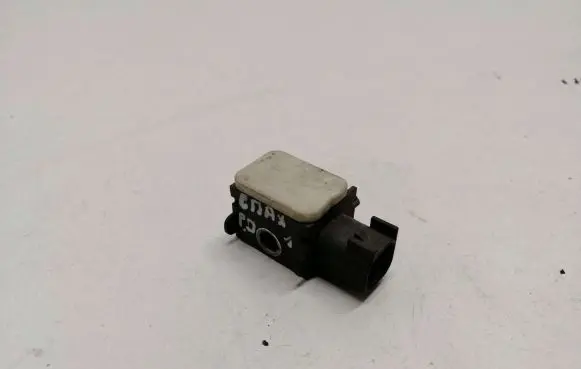 Ford C-MAX I Airbag deployment crash/impact sensor 3M5T148342AB 402514 96501040