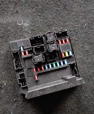 Nissan Qashqai Fuse module 284B7BB00B