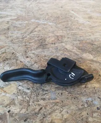 Opel Meriva A Engine bonnet (hood) release handle 13128233