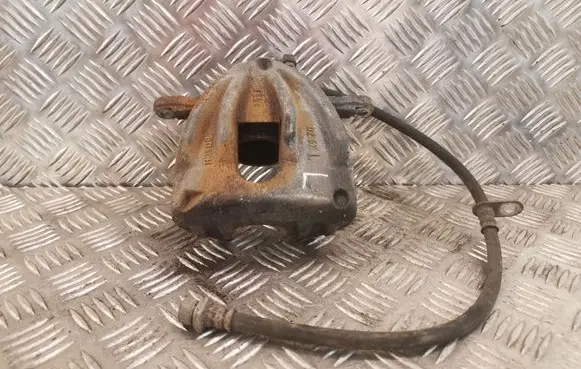 Toyota Corolla Verso E121 Front brake caliper Y01333G