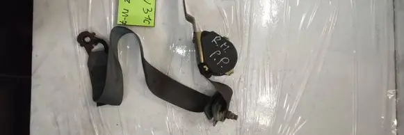 Renault Megane II Front seatbelt 13268789