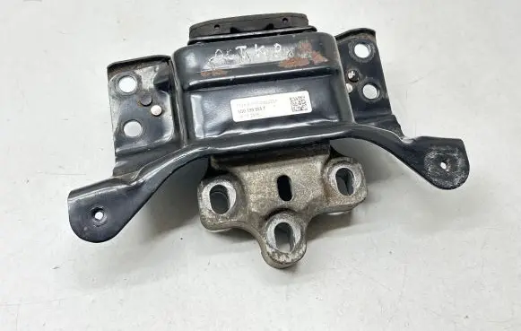 Skoda Octavia Mk3 (5E) Engine mount bracket 5Q0199555T 06112015