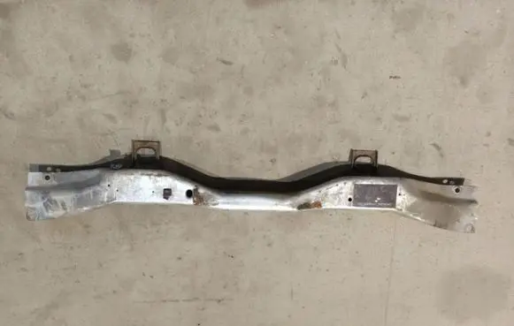 Chrysler Voyager Radiator support slam panel