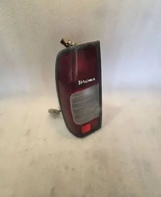 Nissan Navara D40 Rear/tail lights