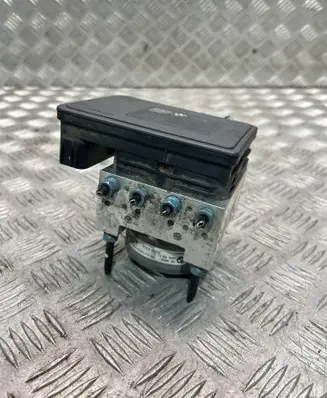 BMW 2 F46 ABS Pump 6878051