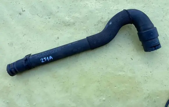 Mercedes-Benz A W169 Engine coolant pipe/hose A1698302896