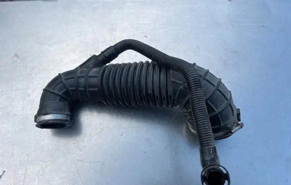 Intercooler hose/pipe