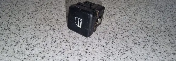BMW 5 E39 Central locking switch button 8360828